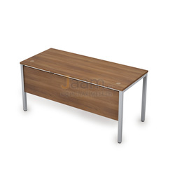 Мебель для персонала Стол рабочий с экраном из ЛДСП 6МД.067